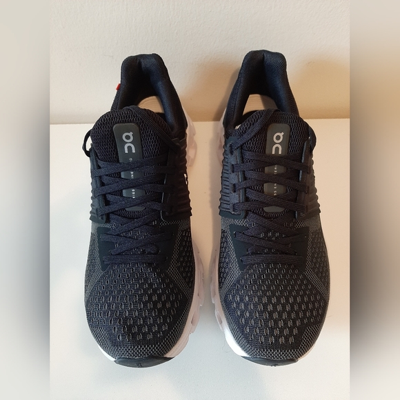 On CloudSwift 2 Women's Size 7.5 - Picture 3 of 6